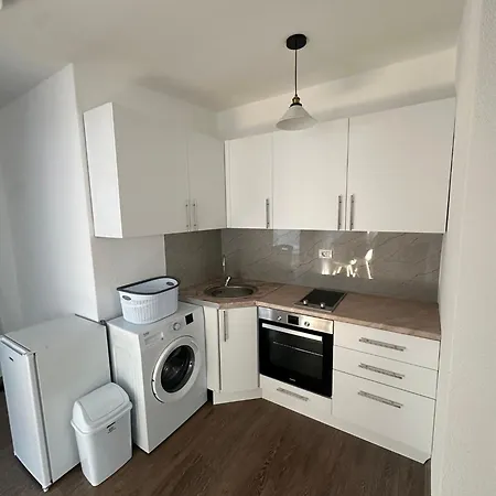 Platinum Apartment *