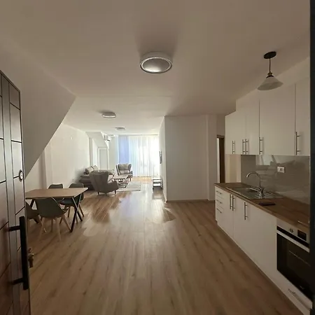 Platinum Apartment *