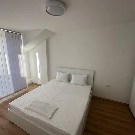 Platinum Struga